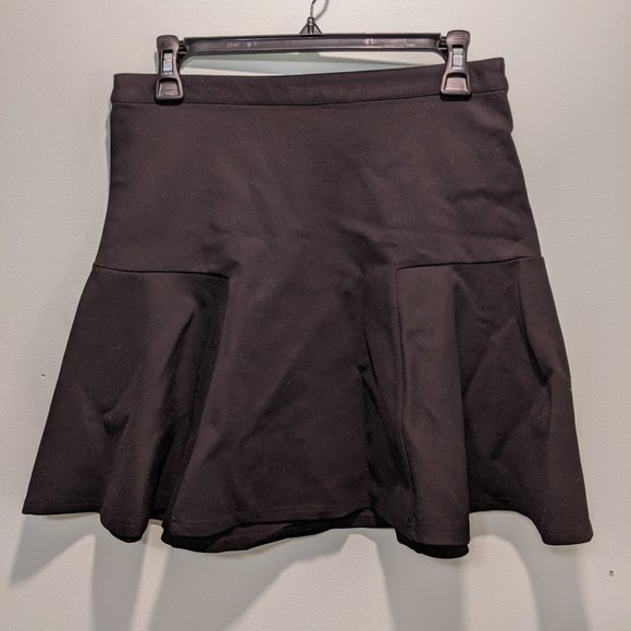 MINKPINK Flippy Flare Black Skirt - Picture 2 of 5
